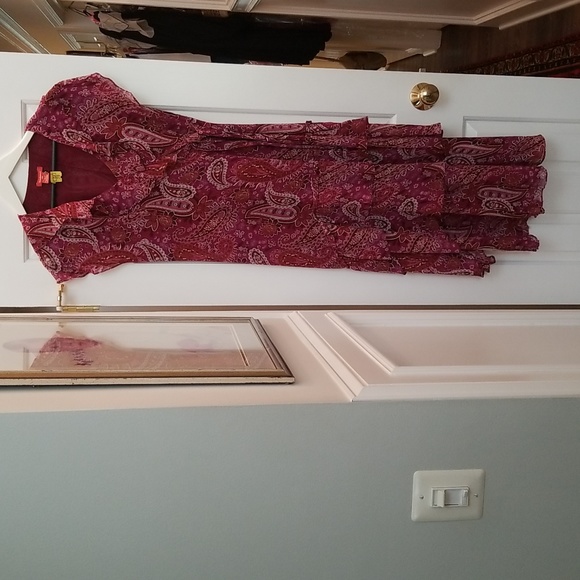 Sundance Red and Pink Silk Paisley Maxi Dress, Size 8 Petite, $35 - Picture 4 of 13